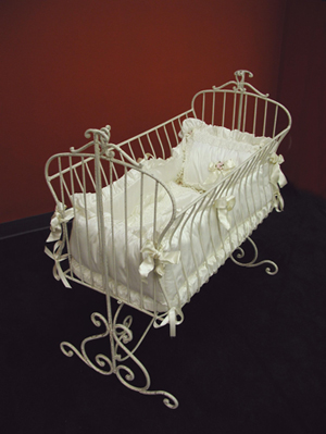 Country French Rectangular Cradle without Arm